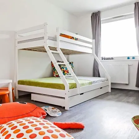 Green Apartman Balatonlelle Apartment *
